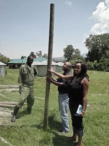 18 Lorna with customer at his ranch1 225x300 Kenyan Eco Entrepreneur Turns Trash Into Treasure