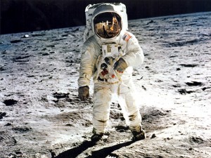 15 300x225  Astronaut Buzz Aldrin Lands At Principal Solar