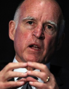 Jerry+Brown+Jerry+Brown+Addresses+Conference+q44rwTNv3Sal 233x300 Governor Welcomes Solar Maker SunEdison To Cali