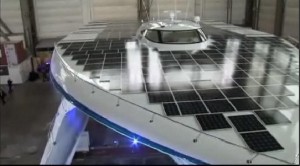 Solar Boat 300x166 Everybody loves the sunshine