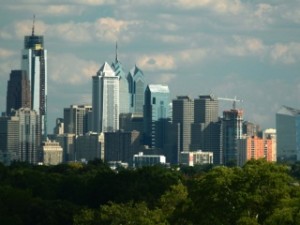 320 philadelphia skyline 300x225 25 Solar America Cities Making A Difference