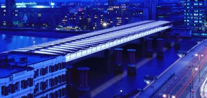 6247 blackfriars night 300x142 Solar Powered Train Stations No Fantasy