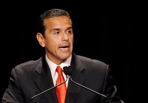 20110816  antonio villaraigosa 300x209 The Western Solar Energy Zone