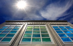 BerkeleyLabsWindowTestingFacility 300x190 Solar Smart Windows Reflecting Growth